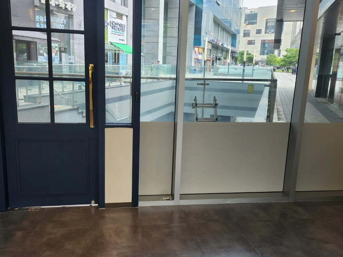 동구 세천동 사무실 마감재 파티션 구역 위생청소 사례 - 행진크린